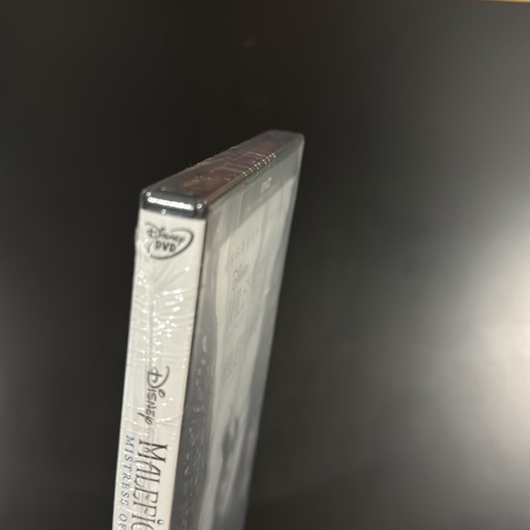 NEW: Maleficent: Mistress of Evil - DVD - Picture 3 of 3